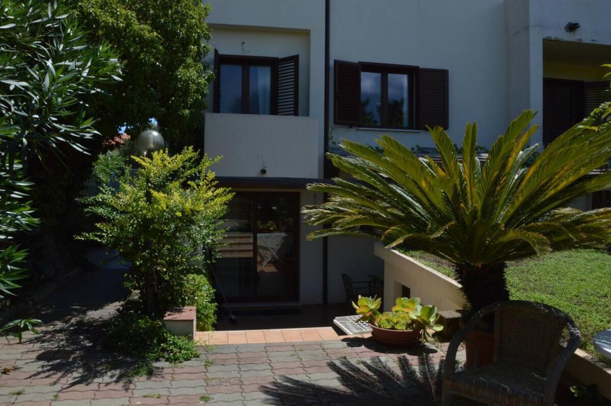 Casa Vacanze Rocco Арбатакс Экстерьер фото